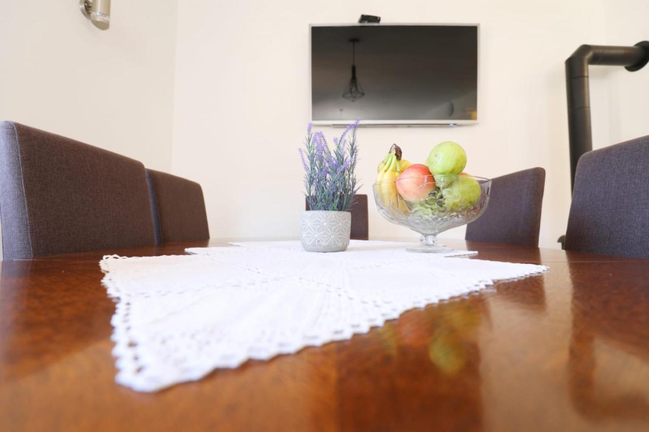 Apartman Teo &Tena Otočac Exteriör bild