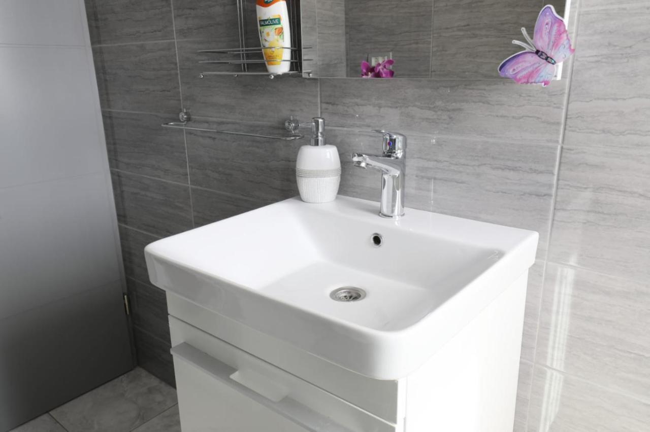 Apartman Teo &Tena Otočac Exteriör bild