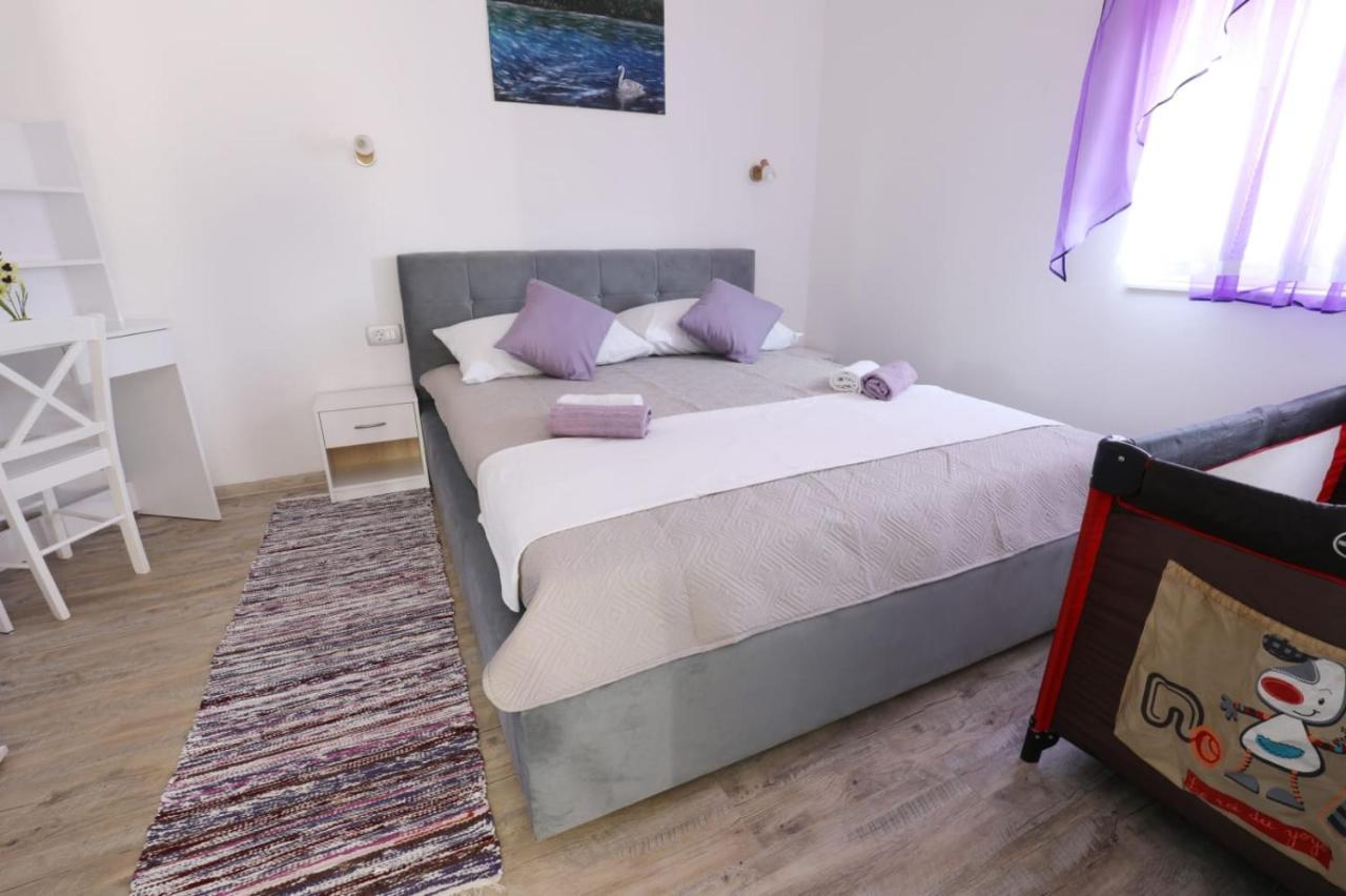 Apartman Teo &Tena Otočac Exteriör bild