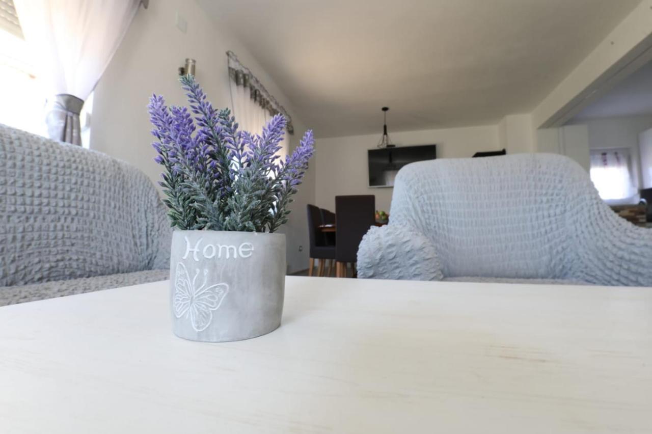 Apartman Teo &Tena Otočac Exteriör bild