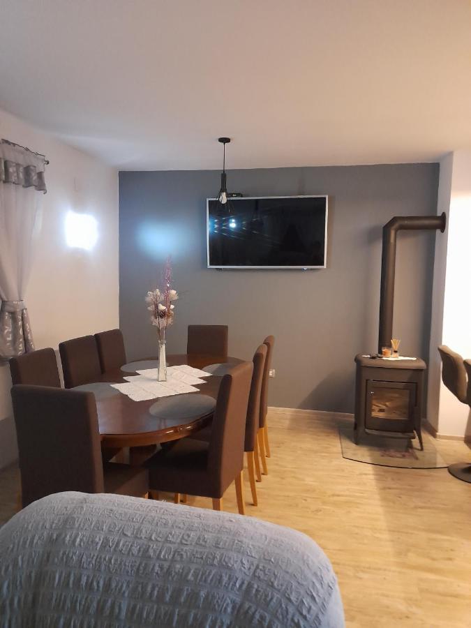 Apartman Teo &Tena Otočac Exteriör bild
