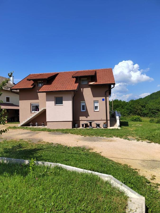 Apartman Teo &Tena Otočac Exteriör bild